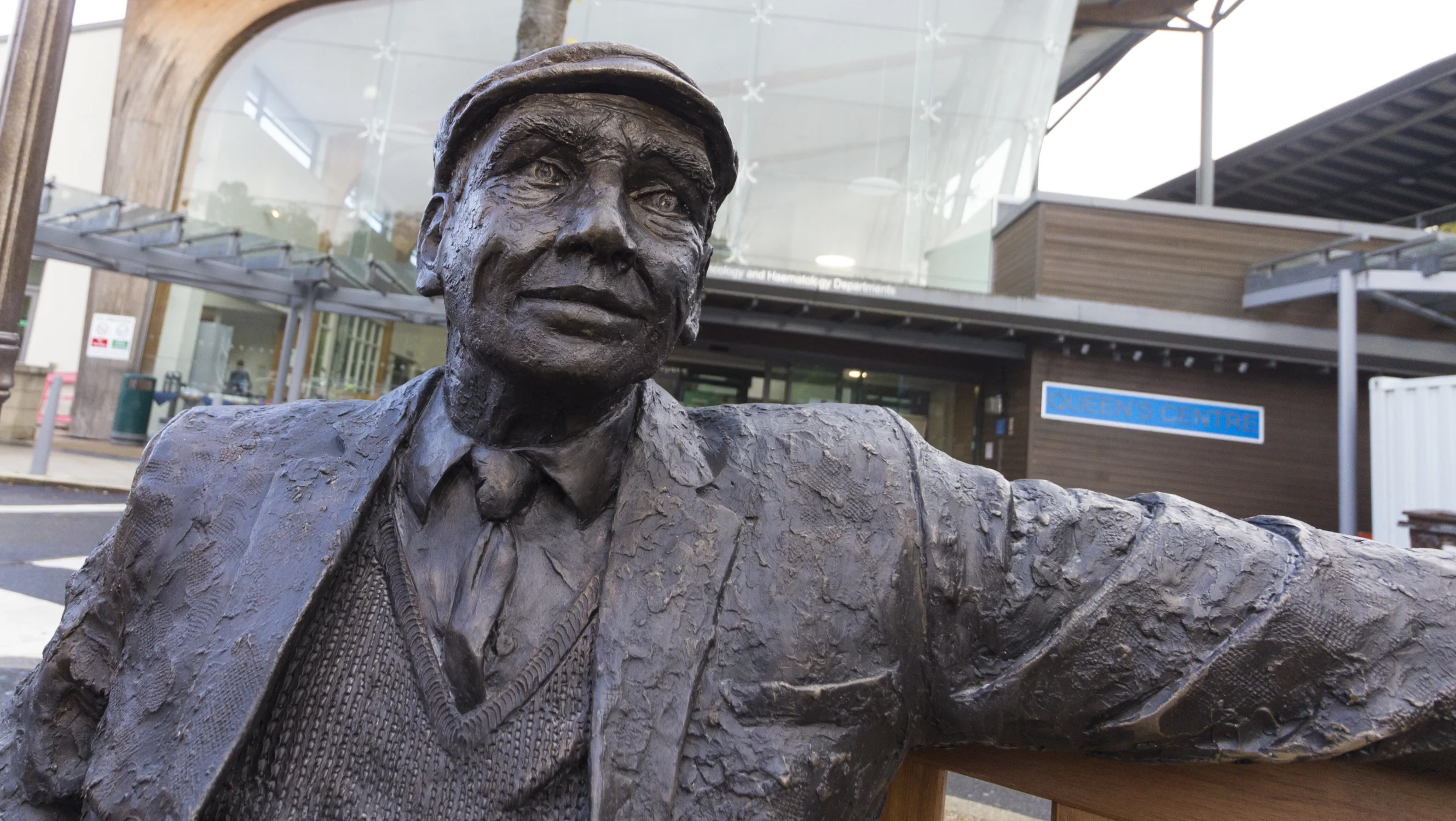 Jill's sculpture, Arthur, has greeted patients outside the Castle Hill Hospital since 2021