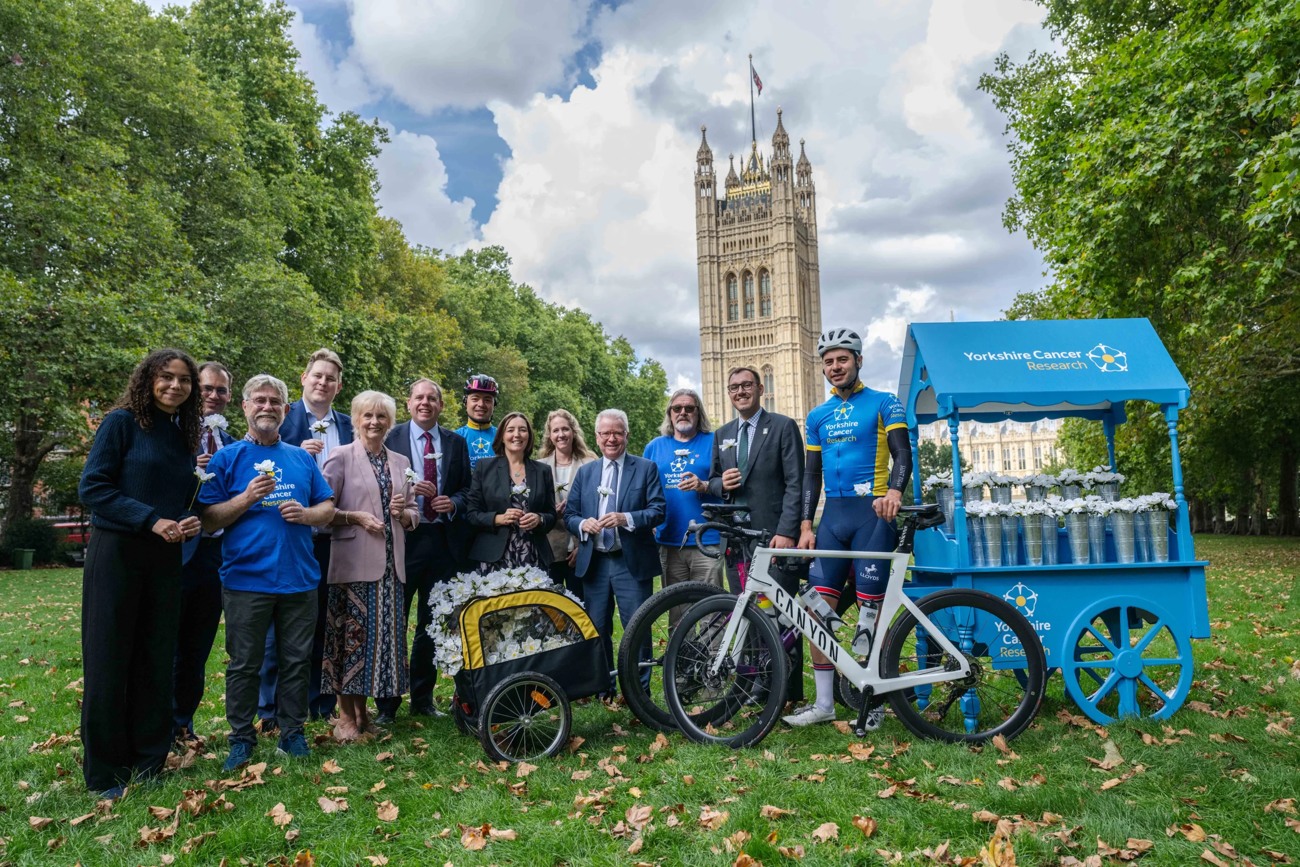 Yorkshire professional cyclists Charlie and Harry Tanfield are set to support a campaign
led by Yorkshire Cancer Research that asks the Government to address long-standing
regional cancer inequalities.

The Great Ayton brothers, whose achievements include Olympic, Commonwealth, World
and European medals, national titles and elite race stage wins, will cycle hundreds of white
roses to Westminster. The roses have been pledged by the charity’s supporters to urge the
Government to properly consider Yorkshire in its upcoming National Cancer Plan. 9th September 2025

Photography by Fergus Burnett

Accreditation required with all use - 'fergusburnett.com'
