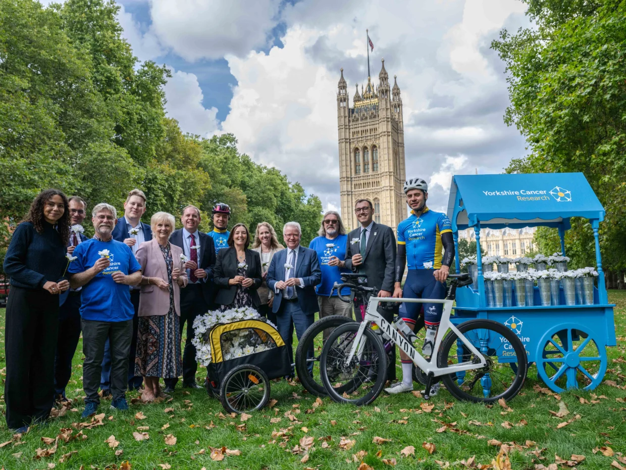 Yorkshire professional cyclists Charlie and Harry Tanfield are set to support a campaign
led by Yorkshire Cancer Research that asks the Government to address long-standing
regional cancer inequalities.

The Great Ayton brothers, whose achievements include Olympic, Commonwealth, World
and European medals, national titles and elite race stage wins, will cycle hundreds of white
roses to Westminster. The roses have been pledged by the charity’s supporters to urge the
Government to properly consider Yorkshire in its upcoming National Cancer Plan. 9th September 2025

Photography by Fergus Burnett

Accreditation required with all use - 'fergusburnett.com'